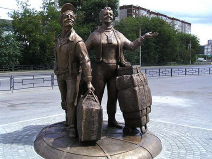Памятник "Челноку"
